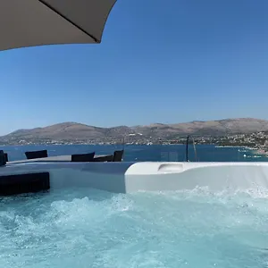 https://penthouse-maus.splithotels.org