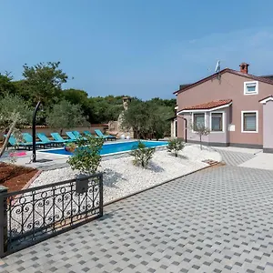 https://guest-house-sunshine.pula-hotels.org